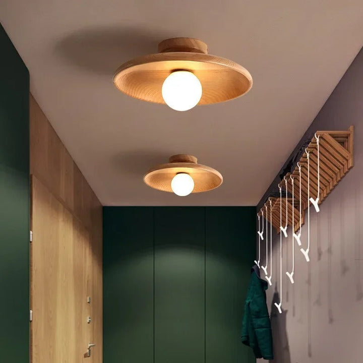 Stijlvolle houten plafondlamp voor een warme sfeer
